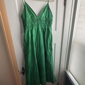 Elegant Green Sleeveless Dress
